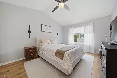 984 Elizabeth Court, Cuyahoga Falls, OH 44221 - Photo 13