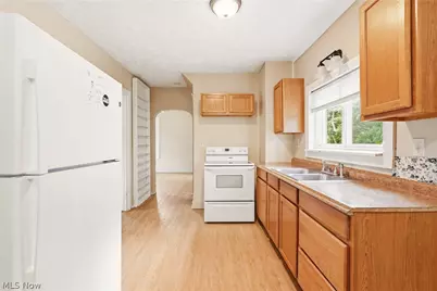 285 Sumner Court, Akron, OH 44311 - Photo 11