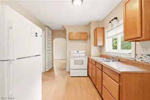 285 Sumner Ct, Akron, OH 44311 - Photo 11