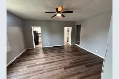 1554 Wheeling Avenue, Zanesville, OH 43701 - Photo 5