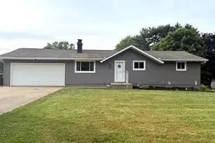 10457 Persimmon St NW, Canal Fulton, OH 44614 - Photo 1