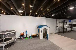 2715 Delaware Cir, Dover, OH 44622 - Photo 25