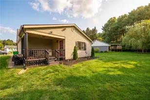 2715 Delaware Cir, Dover, OH 44622 - Photo 5