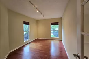 5345 Lake Forest Reserve Ln, Brunswick Hills, OH 44212 - Photo 7