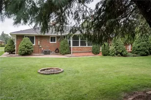 320 Justo Ln, Green Hills, OH 44131 - Photo 3