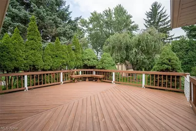 320 Justo Lane, Green Hills, OH 44131 - Photo 5