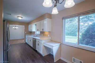 320 Justo Lane, Green Hills, OH 44131 - Photo 13