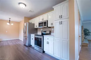 320 Justo Ln, Green Hills, OH 44131 - Photo 11