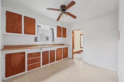 247 W Summit Street, Alliance, OH 44601 - Photo 3