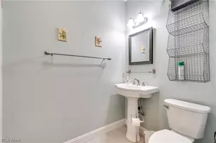 2222 Burberry St NW, North Canton, OH 44720 - Photo 35