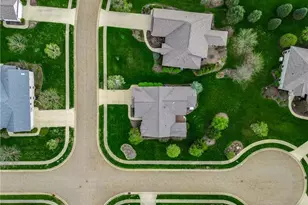 2222 Burberry St NW, North Canton, OH 44720 - Photo 5