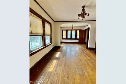 689 Schiller Avenue #3, Akron, OH 44310 - Photo 3
