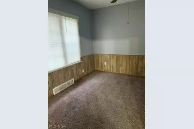 301 Potomac Avenue, Youngstown, OH 44507 - Photo 3