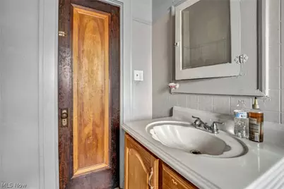 382 Madison Avenue, Akron, OH 44320 - Photo 33