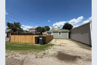 839 Locust Street, Coshocton, OH 43812 - Photo 3