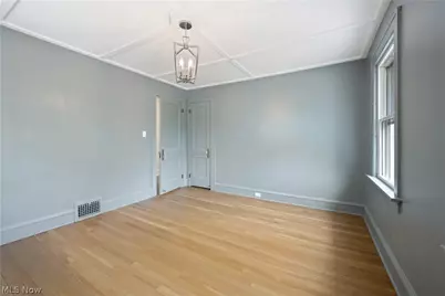 2096 Reveley Avenue, Oakwood, OH 44107 - Photo 17
