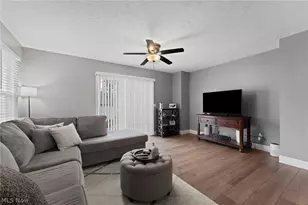 838 Overlook Ridge Dr, Loveland, OH 44109 - Photo 9