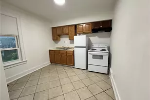 1439 Maryland Ave, Steubenville, OH 43952 - Photo 5