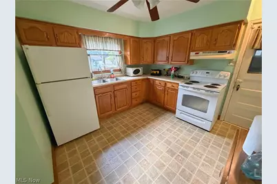1992 Lisbon Street, East Liverpool, OH 43920 - Photo 9
