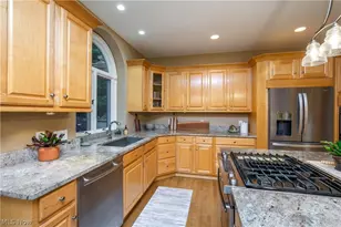 2665 Deer Ridge Run, Cuyahoga Falls, OH 44223 - Photo 13