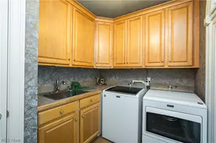 2665 Deer Ridge Run, Cuyahoga Falls, OH 44223 - Photo 23