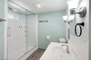 1078 Oakland Ave, Akron, OH 44310 - Photo 23
