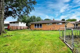 5669 Beacon Hill Dr, Green Hills, OH 44131 - Photo 7