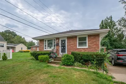 246 E Ralston Avenue, Akron, OH 44301 - Photo 1
