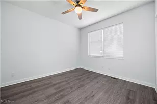 2059 W 34th Pl, Loveland, OH 44113 - Photo 17