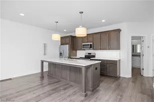 2059 W 34th Pl, Loveland, OH 44113 - Photo 5
