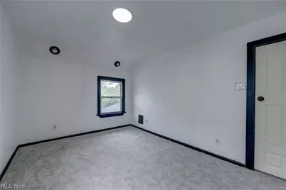 2718 Roanoke Avenue, Loveland, OH 44109 - Photo 35