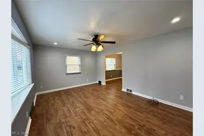 925 Oxford Boulevard, Steubenville, OH 43952 - Photo 3