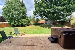 2975 Vincent Dr, Green Hills, OH 44131 - Photo 9