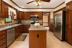 2975 Vincent Dr, Green Hills, OH 44131 - Photo 5