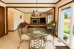 2975 Vincent Dr, Green Hills, OH 44131 - Photo 9