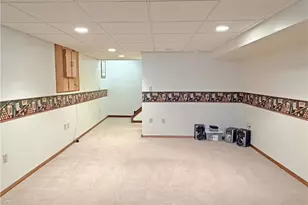 2975 Vincent Dr, Green Hills, OH 44131 - Photo 39