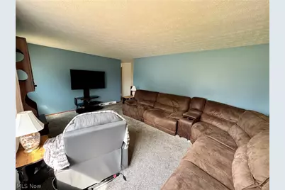 360 Trump Avenue NE, East Canton, OH 44730 - Photo 5