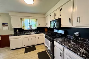 360 Trump Ave NE, East Canton, OH 44730 - Photo 7