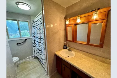 360 Trump Avenue NE, East Canton, OH 44730 - Photo 13