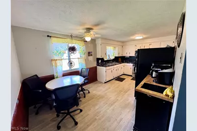 360 Trump Avenue NE, East Canton, OH 44730 - Photo 9