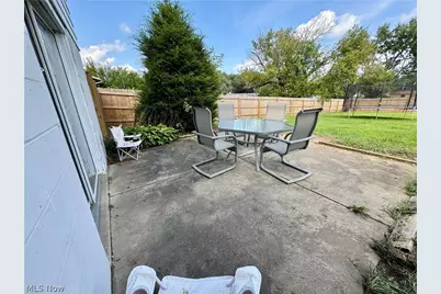 360 Trump Avenue NE, East Canton, OH 44730 - Photo 23