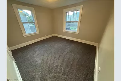 974 Lovers Lane, Akron, OH 44306 - Photo 9