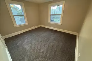 974 Lovers Ln, Akron, OH 44306 - Photo 9