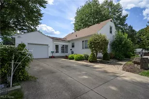 189 36th St SW, Barberton, OH 44203 - Photo 5