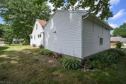 189 36th Street SW, Barberton, OH 44203 - Photo 9