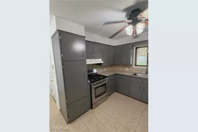152 Fairdale Avenue, Campbell, OH 44405 - Photo 9