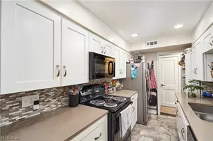 183 S Frank Blvd, Akron, OH 44313 - Photo 5