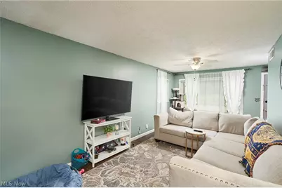 183 S Frank Boulevard, Akron, OH 44313 - Photo 3