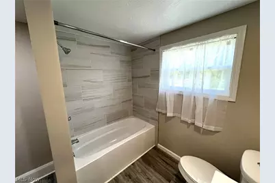 784 Rosamond Avenue, Akron, OH 44307 - Photo 11