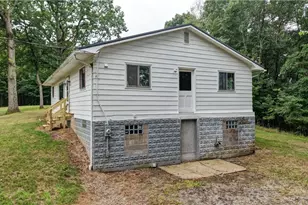 5300 Greenridge Rd, New Philadelphia, OH 44663 - Photo 9